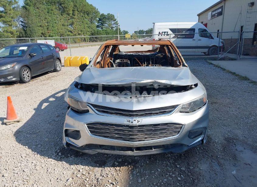 Photo 12 of 2018 Chevrolet Malibu LT (VIN 1G1ZD5ST2JF129414)