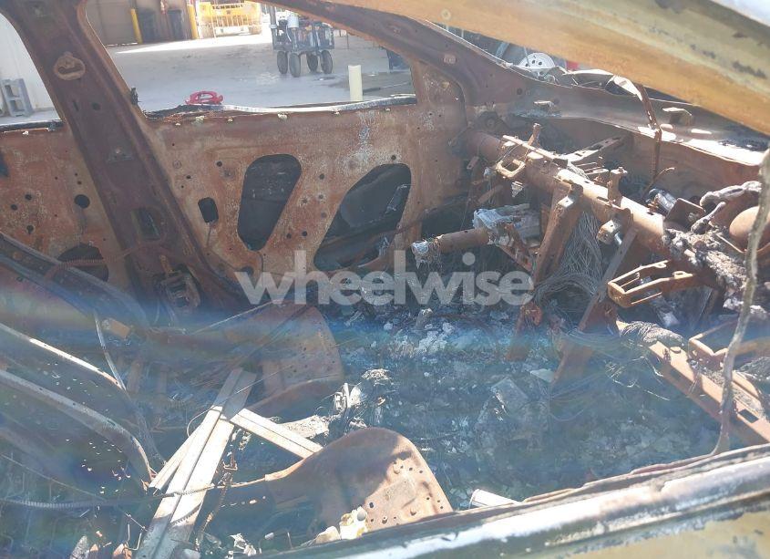 Photo 5 of 2018 Chevrolet Malibu LT (VIN 1G1ZD5ST2JF129414)