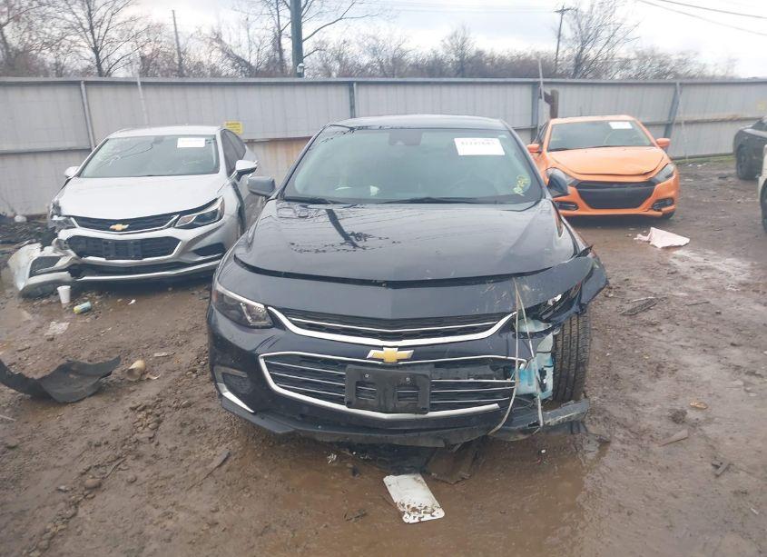 Photo 12 of 2018 Chevrolet Malibu LT (VIN 1G1ZD5ST2JF131860)