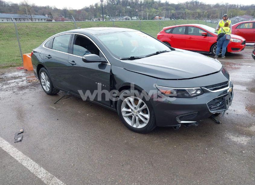 2018 Chevrolet Malibu LT (VIN 1G1ZD5ST2JF132801) main photo