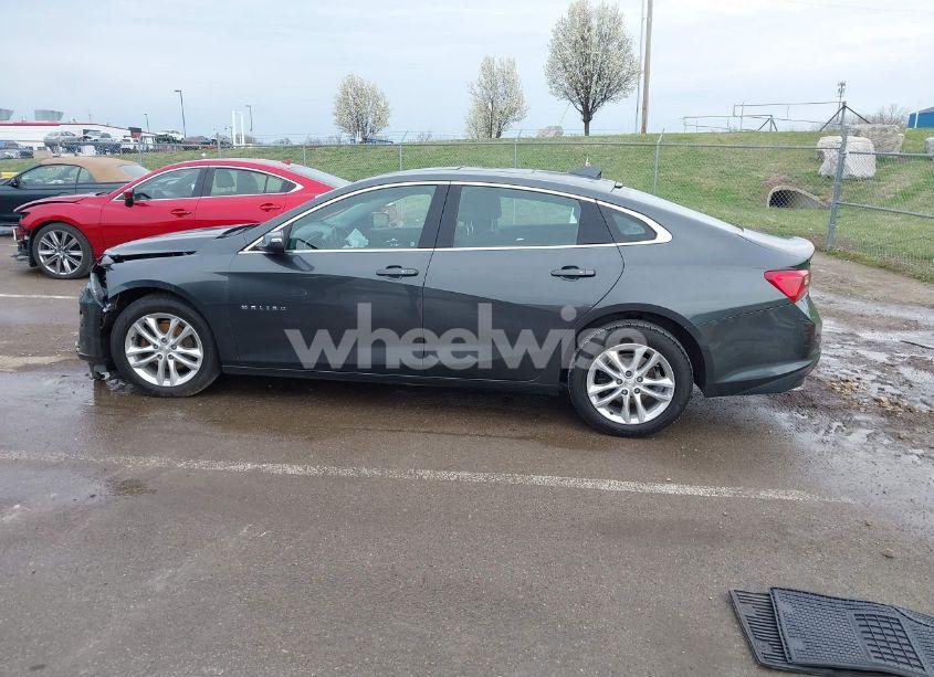 Photo 14 of 2018 Chevrolet Malibu LT (VIN 1G1ZD5ST2JF132801)