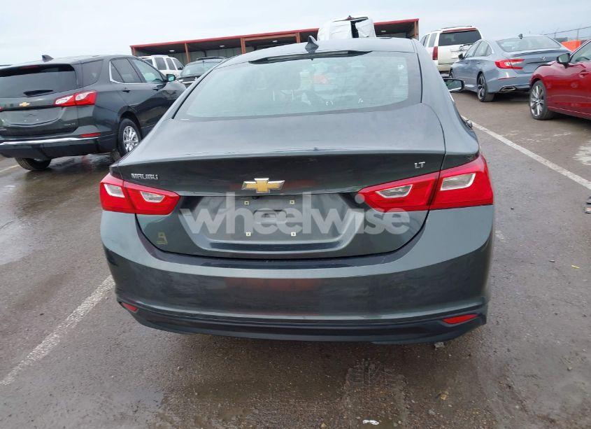 Photo 16 of 2018 Chevrolet Malibu LT (VIN 1G1ZD5ST2JF132801)