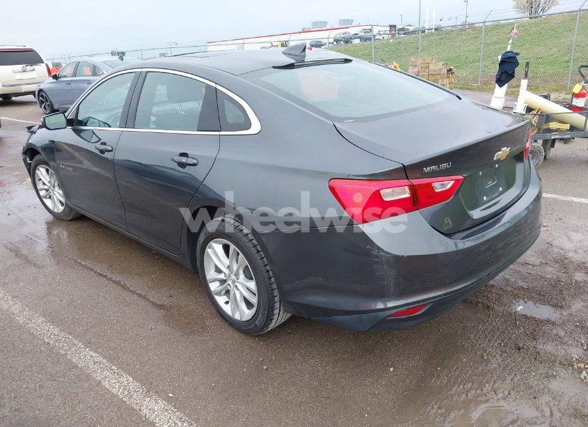 Photo 3 of 2018 Chevrolet Malibu LT (VIN 1G1ZD5ST2JF132801)