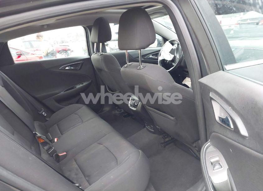 Photo 8 of 2018 Chevrolet Malibu LT (VIN 1G1ZD5ST2JF132801)