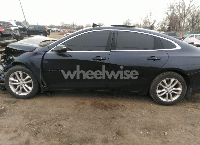 Photo 13 of 2018 Chevrolet Malibu LT (VIN 1G1ZD5ST2JF135004)