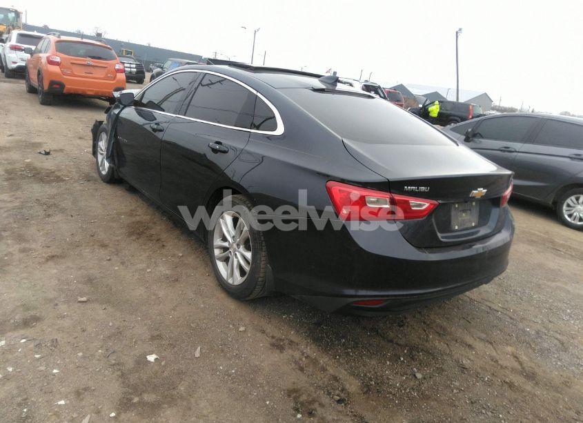 Photo 3 of 2018 Chevrolet Malibu LT (VIN 1G1ZD5ST2JF135004)