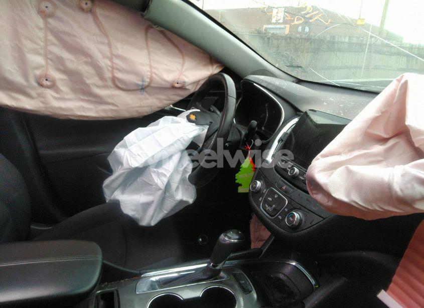 Photo 5 of 2018 Chevrolet Malibu LT (VIN 1G1ZD5ST2JF135004)