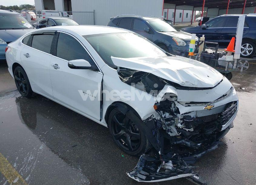 2018 Chevrolet Malibu LT (VIN 1G1ZD5ST2JF140378) main photo