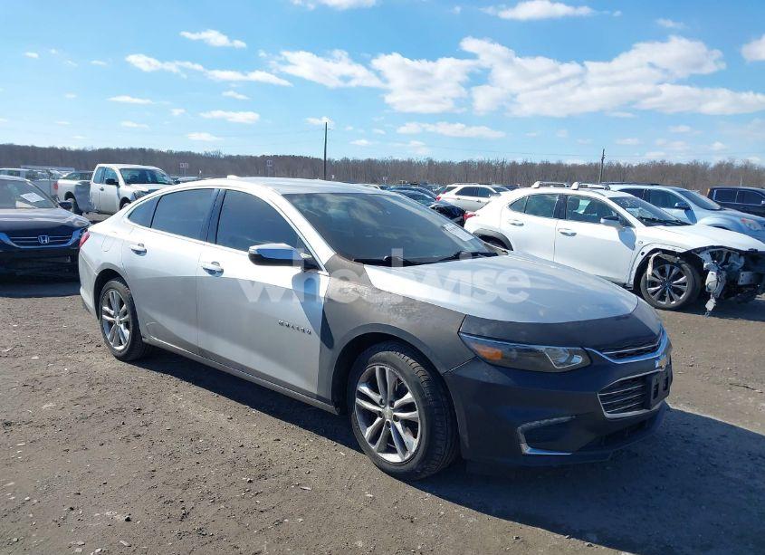2018 Chevrolet Malibu LT (VIN 1G1ZD5ST2JF142177) main photo