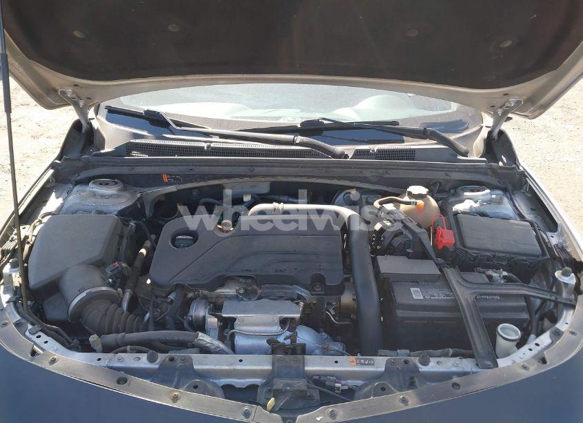 Photo 10 of 2018 Chevrolet Malibu LT (VIN 1G1ZD5ST2JF142177)