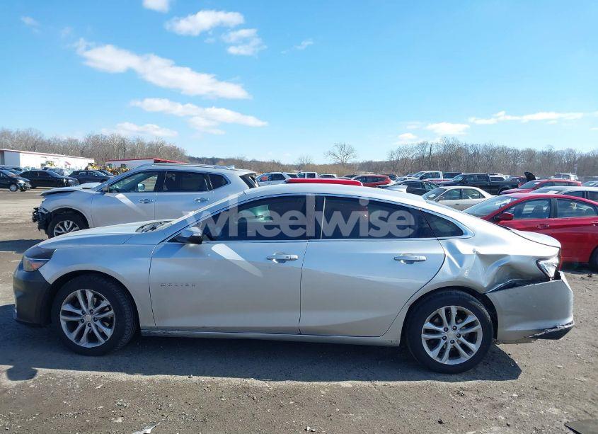 Photo 14 of 2018 Chevrolet Malibu LT (VIN 1G1ZD5ST2JF142177)