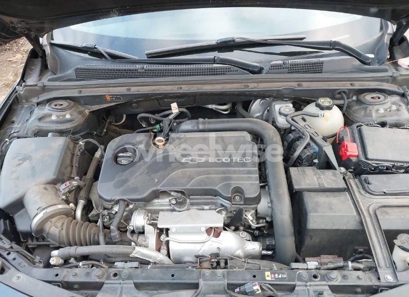 Photo 10 of 2018 Chevrolet Malibu LT (VIN 1G1ZD5ST2JF144270)