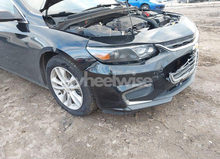 Photo 12 of 2018 Chevrolet Malibu LT (VIN 1G1ZD5ST2JF144270)