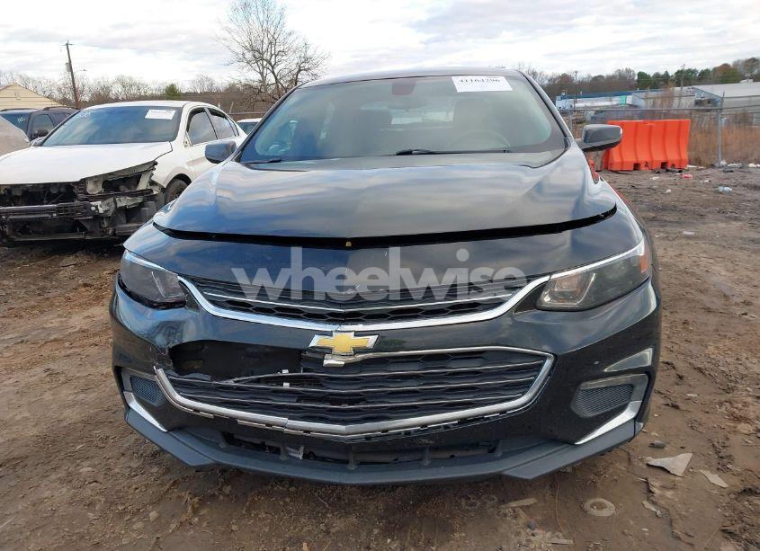 Photo 13 of 2018 Chevrolet Malibu LT (VIN 1G1ZD5ST2JF144270)