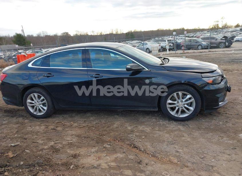 Photo 14 of 2018 Chevrolet Malibu LT (VIN 1G1ZD5ST2JF144270)