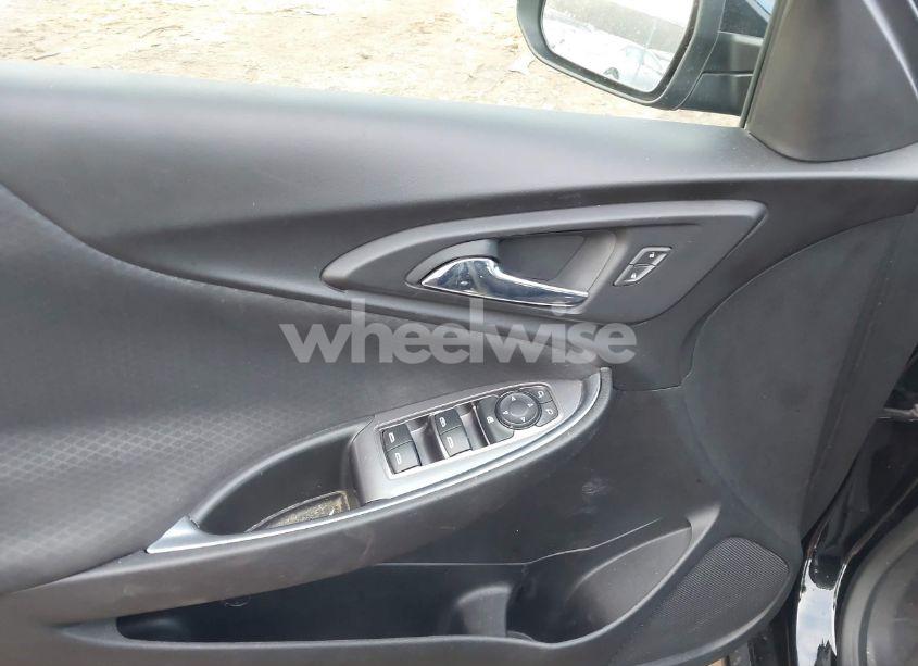 Photo 19 of 2018 Chevrolet Malibu LT (VIN 1G1ZD5ST2JF144270)