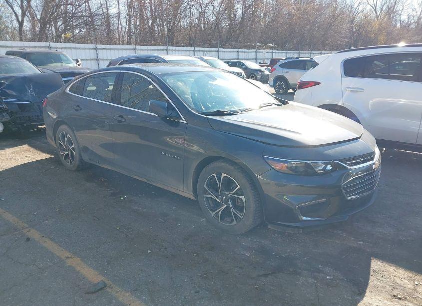 2018 Chevrolet Malibu LT (VIN 1G1ZD5ST2JF151896) main photo