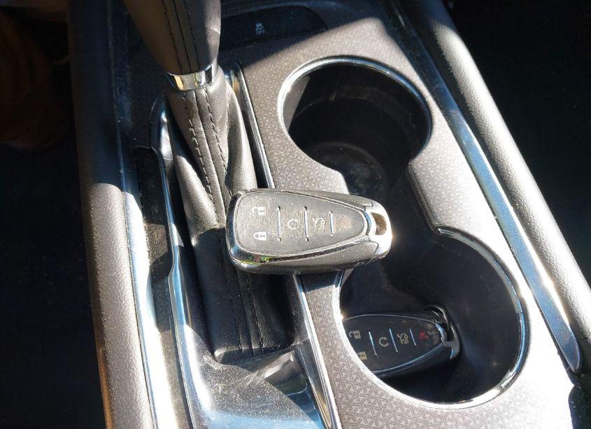 Photo 11 of 2018 Chevrolet Malibu LT (VIN 1G1ZD5ST2JF152336)