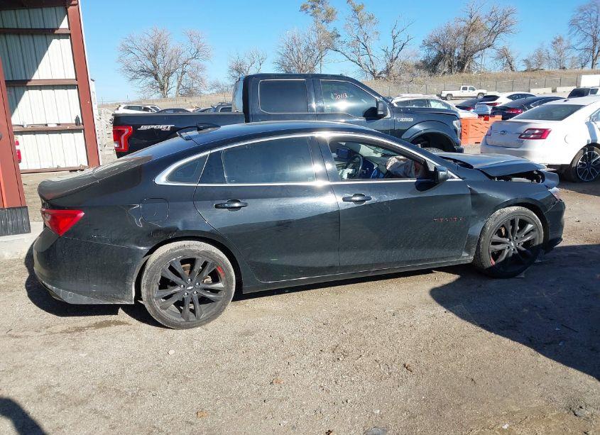 Photo 13 of 2018 Chevrolet Malibu LT (VIN 1G1ZD5ST2JF152336)