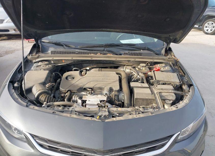 Photo 10 of 2018 Chevrolet Malibu LT (VIN 1G1ZD5ST2JF177883)