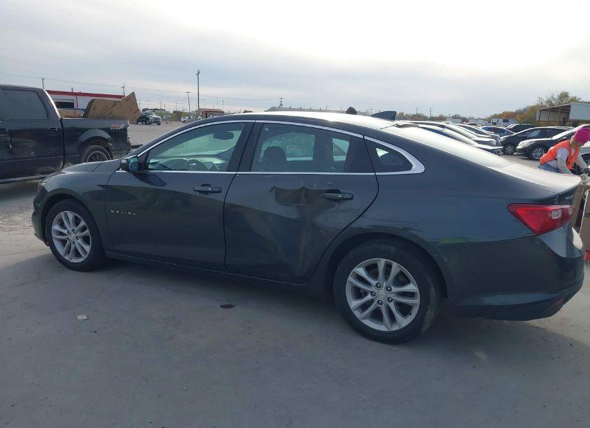 Photo 14 of 2018 Chevrolet Malibu LT (VIN 1G1ZD5ST2JF177883)
