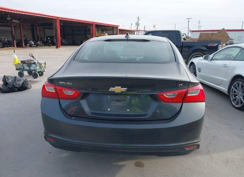 Photo 16 of 2018 Chevrolet Malibu LT (VIN 1G1ZD5ST2JF177883)