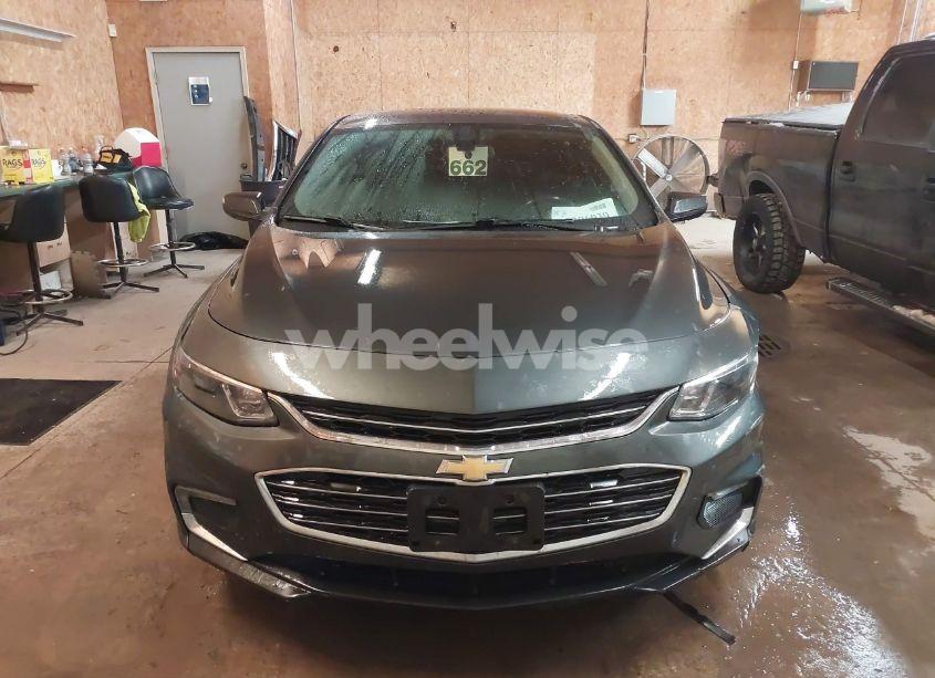 Photo 12 of 2018 Chevrolet Malibu LT (VIN 1G1ZD5ST2JF179780)