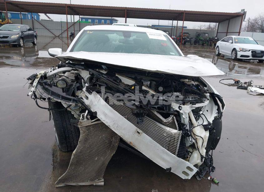 Photo 12 of 2018 Chevrolet Malibu LT (VIN 1G1ZD5ST2JF190214)