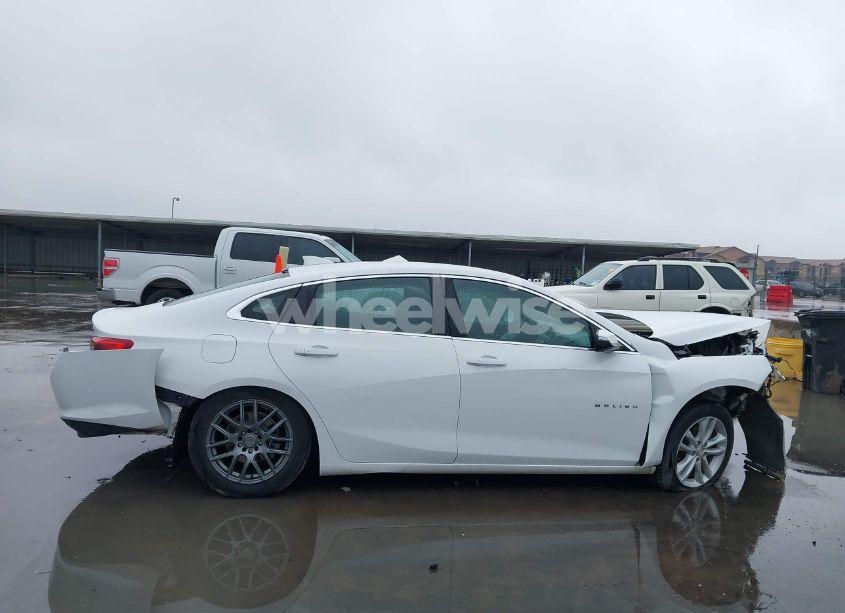 Photo 13 of 2018 Chevrolet Malibu LT (VIN 1G1ZD5ST2JF190214)