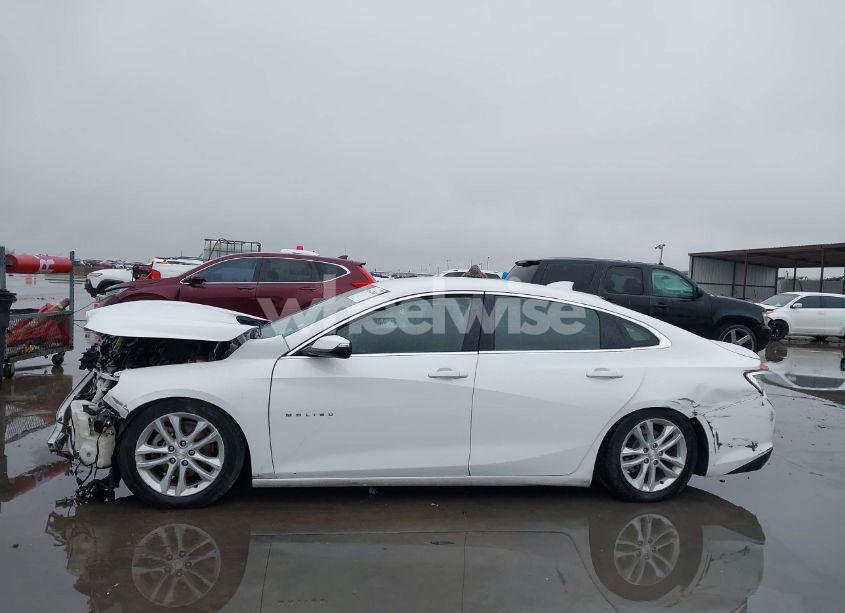Photo 14 of 2018 Chevrolet Malibu LT (VIN 1G1ZD5ST2JF190214)