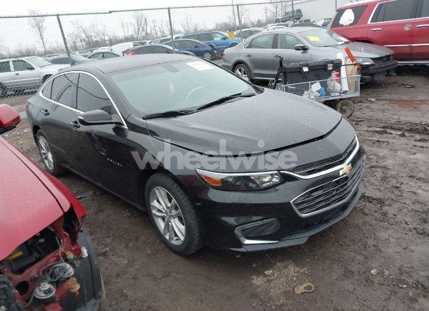 2018 Chevrolet Malibu LT (VIN 1G1ZD5ST2JF205925) main photo