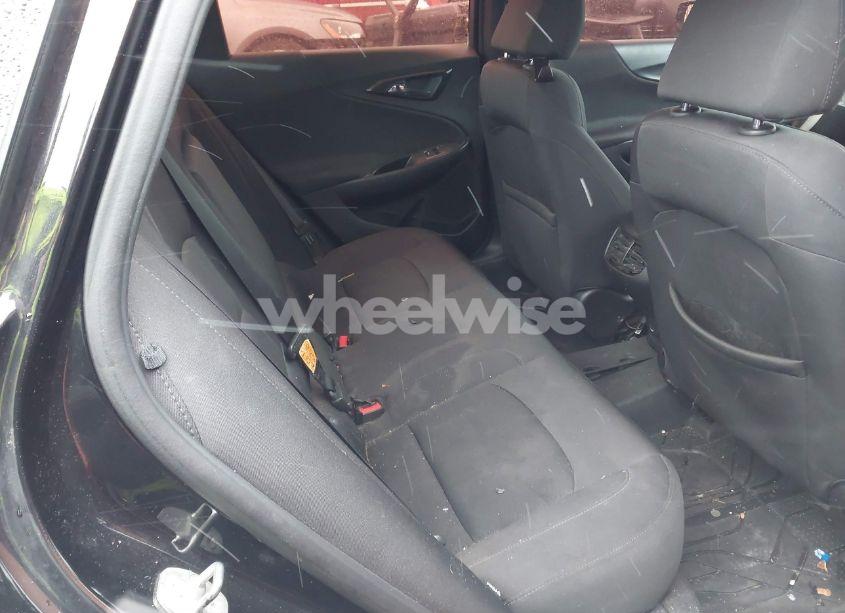 Photo 8 of 2018 Chevrolet Malibu LT (VIN 1G1ZD5ST2JF205925)