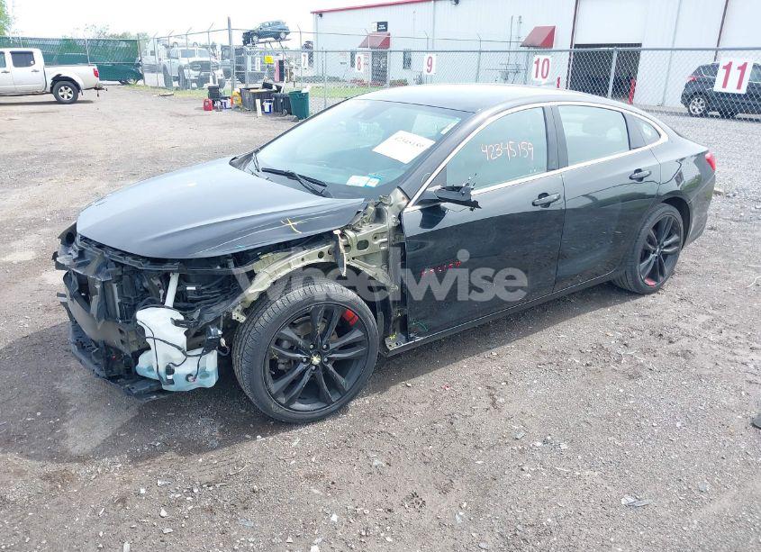 Photo 2 of 2018 Chevrolet Malibu LT (VIN 1G1ZD5ST2JF216455)