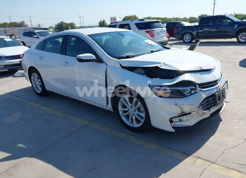 2018 Chevrolet Malibu LT (VIN 1G1ZD5ST2JF224488) main photo