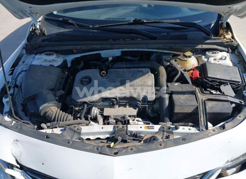 Photo 10 of 2018 Chevrolet Malibu LT (VIN 1G1ZD5ST2JF224488)