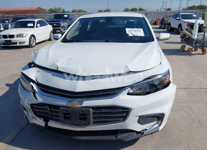 Photo 12 of 2018 Chevrolet Malibu LT (VIN 1G1ZD5ST2JF224488)