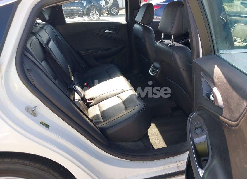 Photo 8 of 2018 Chevrolet Malibu LT (VIN 1G1ZD5ST2JF224488)