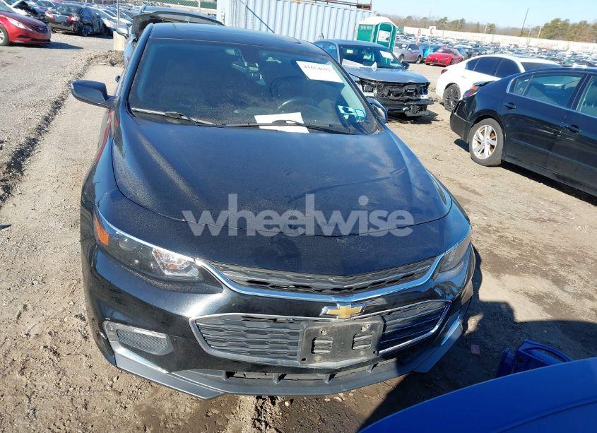 Photo 12 of 2018 Chevrolet Malibu LT (VIN 1G1ZD5ST2JF235796)