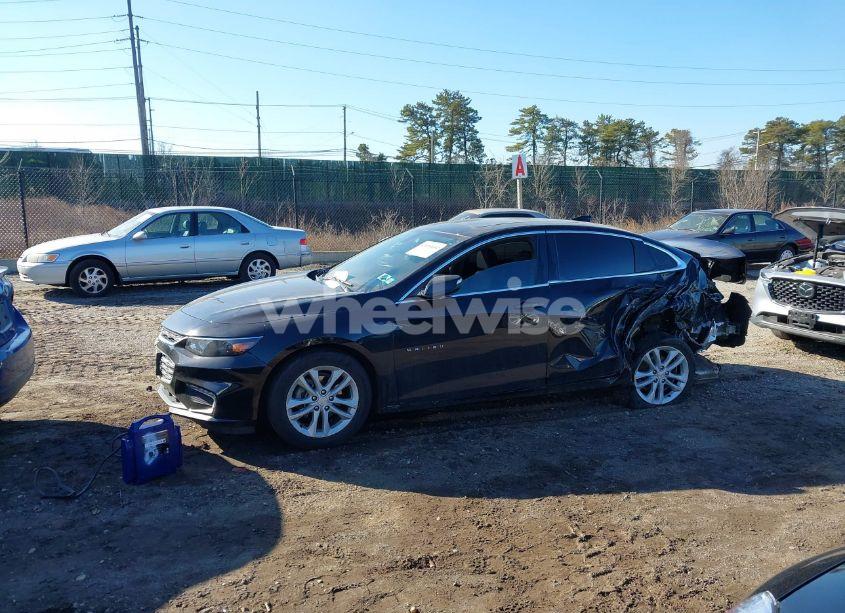 Photo 14 of 2018 Chevrolet Malibu LT (VIN 1G1ZD5ST2JF235796)
