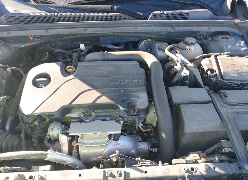 Photo 10 of 2018 Chevrolet Malibu LT (VIN 1G1ZD5ST2JF241050)