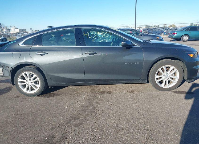 Photo 14 of 2018 Chevrolet Malibu LT (VIN 1G1ZD5ST2JF241050)