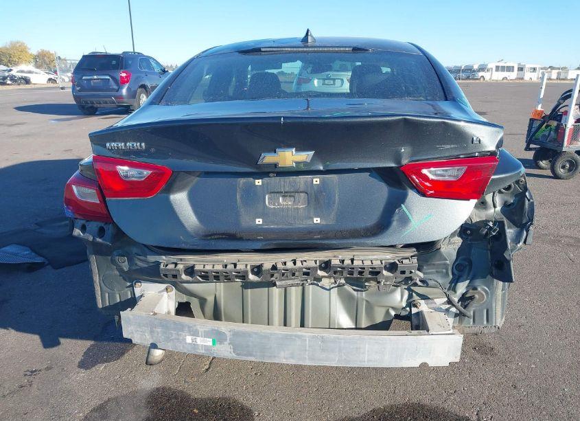 Photo 17 of 2018 Chevrolet Malibu LT (VIN 1G1ZD5ST2JF241050)