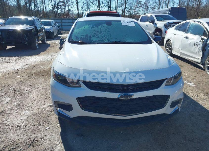 Photo 12 of 2018 Chevrolet Malibu LT (VIN 1G1ZD5ST2JF257183)