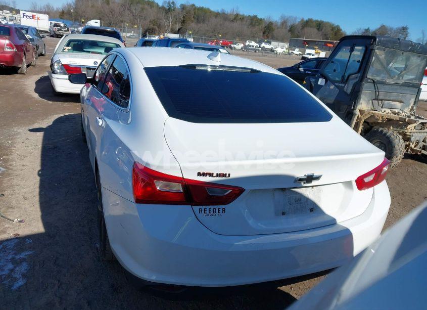 Photo 16 of 2018 Chevrolet Malibu LT (VIN 1G1ZD5ST2JF257183)