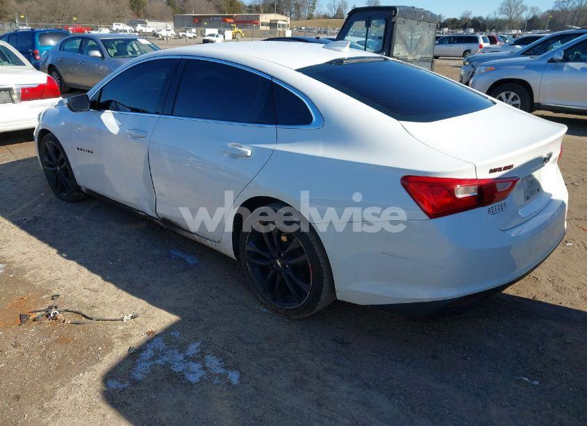 Photo 3 of 2018 Chevrolet Malibu LT (VIN 1G1ZD5ST2JF257183)