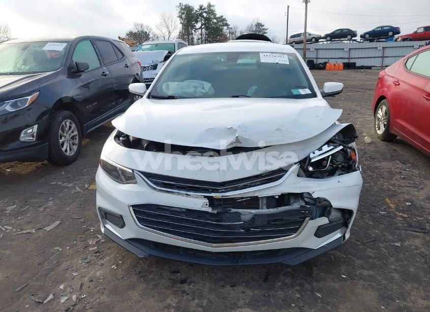 Photo 12 of 2018 Chevrolet Malibu LT (VIN 1G1ZD5ST2JF270743)