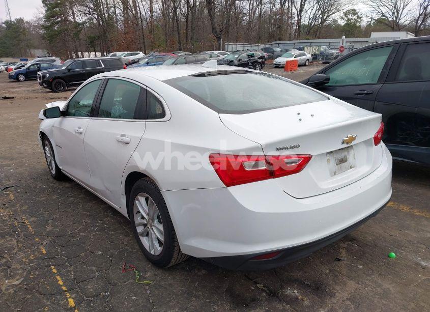 Photo 3 of 2018 Chevrolet Malibu LT (VIN 1G1ZD5ST2JF270743)