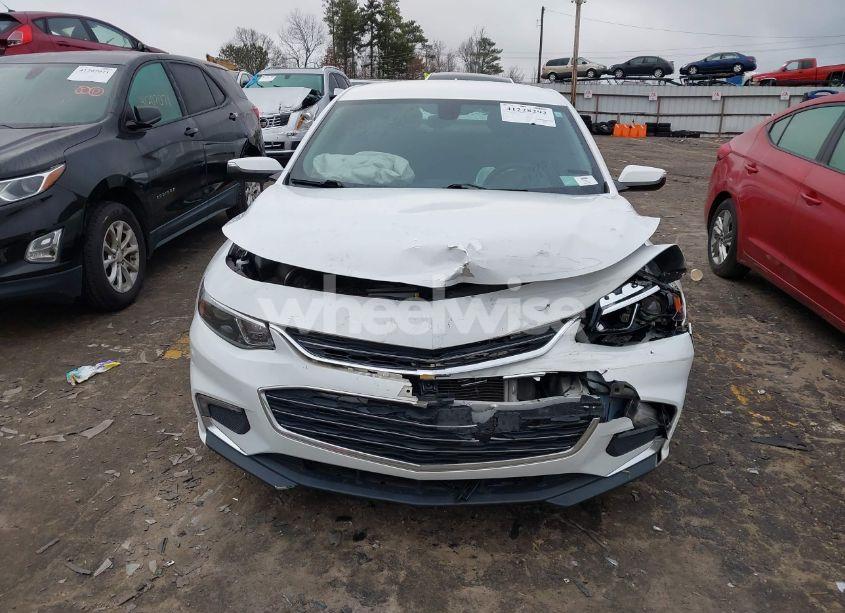 Photo 6 of 2018 Chevrolet Malibu LT (VIN 1G1ZD5ST2JF270743)