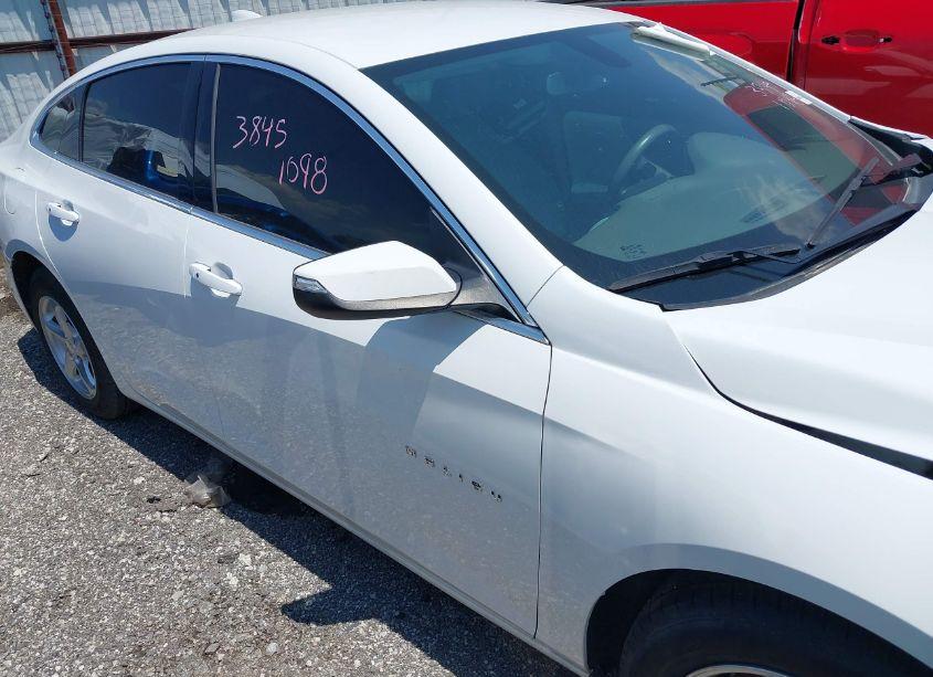 Photo 13 of 2018 Chevrolet Malibu LT (VIN 1G1ZD5ST2JF292886)