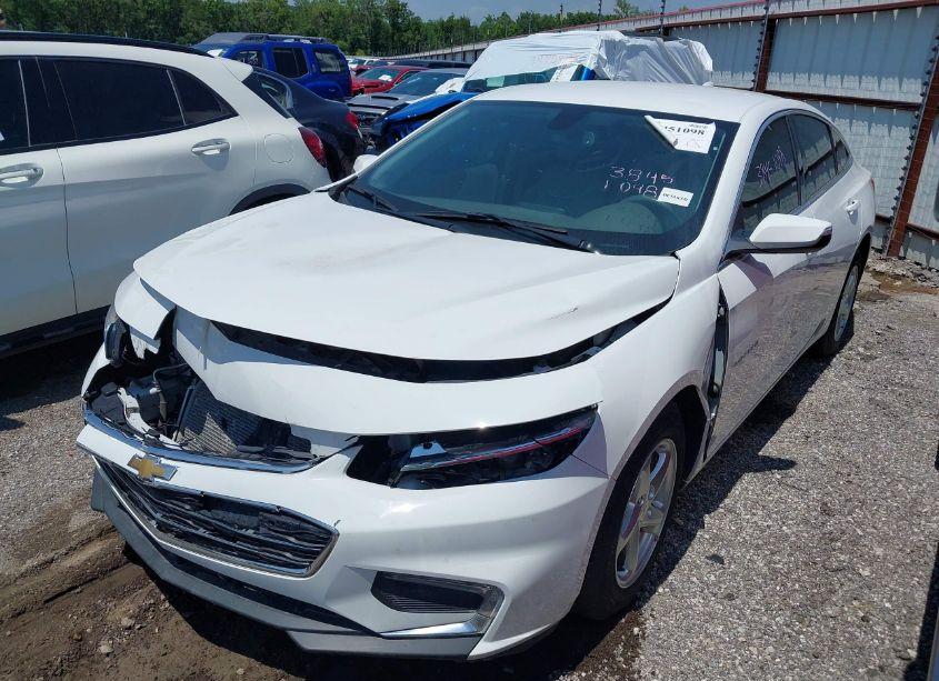 Photo 2 of 2018 Chevrolet Malibu LT (VIN 1G1ZD5ST2JF292886)